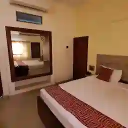 Kaveri Hotel Bed & Breakfast