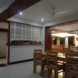 KESAR Veg Restaurant And Cafe