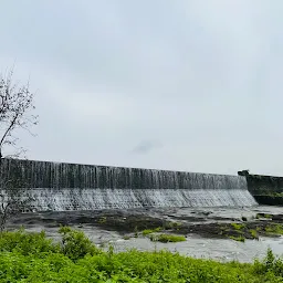 Khandari lake Water fall