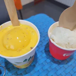 Khatri Bandhu Ice cream