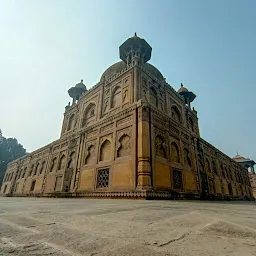 Khusro Bagh, Prayagraj