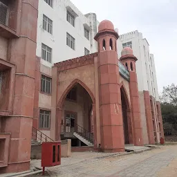 Khwaja Moinuddin Chishti Language University