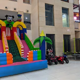 Kids Play Area - Summer Palm