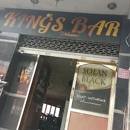 Kings bar and restaurant pub