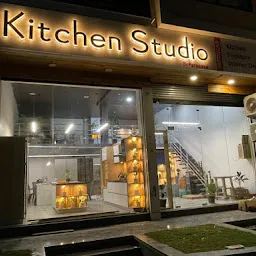 Kitchen studio