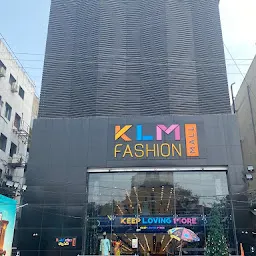 KLM Fashion Mall, Patny