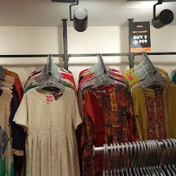 KLM Fashion Mall, Saroornagar