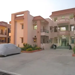 Kohinoor Bachleor Hostel