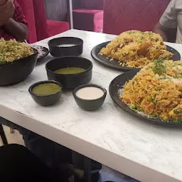 Kolkata Royal Biryani Chicken and Fish Bite