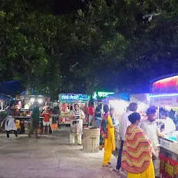 Kurali Street eating point