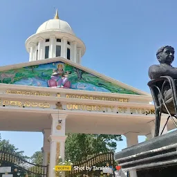 Kuvempu statue