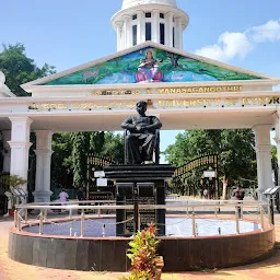 Kuvempu statue