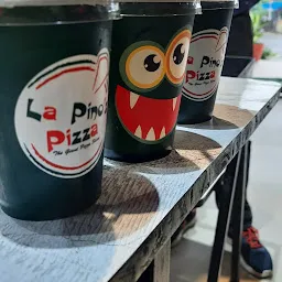 La Pino'z Pizza, Sec 4