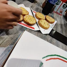 La Pinoz pizza - Parle Point