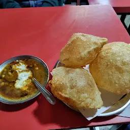 Lacchu Puri Wala