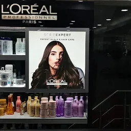 Lafemme Salon