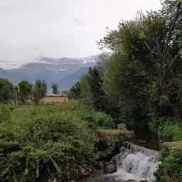 Lahesh Waterfall