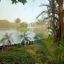 Lake Masjid