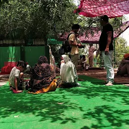 Lakh Data Lala Wala Peer (Gidarpur)