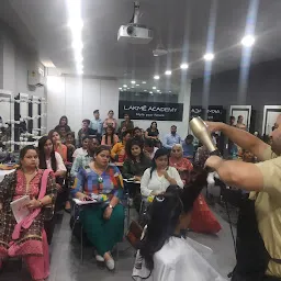 Lakme Academy Ludhiana