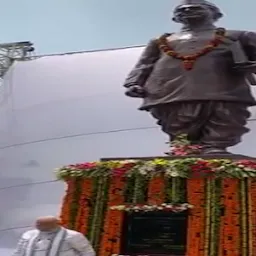 Lal Bahadur Shastri statue