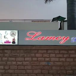 Lamcy Plaza
