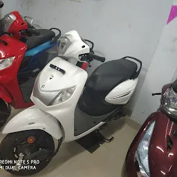 Laxmi Priya Motors - Hero MotoCorp
