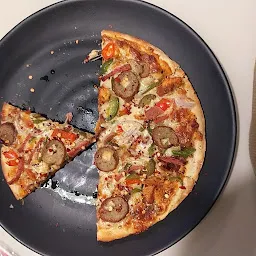 Laziz Pizza