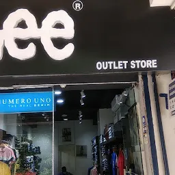 LEE OUTLET+NUMERO UNO OUTLET STORE