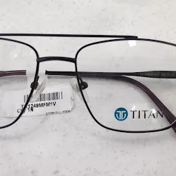 Lens & Specs Titan Eyewear (Optical Store)