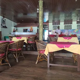 Leo Restaurant