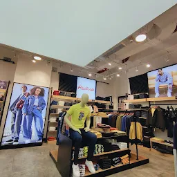 Levi’s Exclusive Store – SBE- Forum Sujana Mall