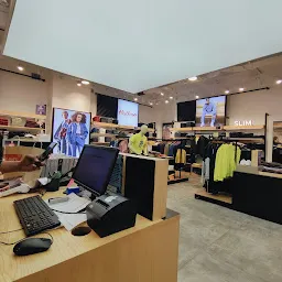 Levi’s Exclusive Store – SBE- Forum Sujana Mall