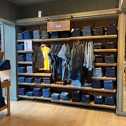 Levi's Exclusive Store