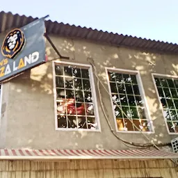 Lion's Pizzaland