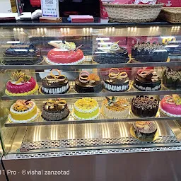 Live bakers- Cake Shop In Vashi