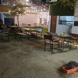 Live Free Cafe Varanasi