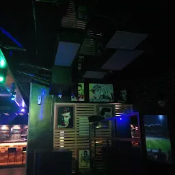 @ LIVE Sports Bar & Lounge