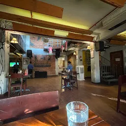 Locale Cafe & Bar