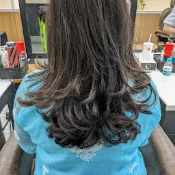 Looks Salon, Gomti Nagar, Lucknow