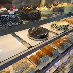 Loyans Bakery & Confectionery | Geetanagar