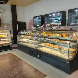 Loyans Bakery & Confectionery | Geetanagar