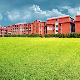 Lucknow Public College