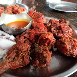 Lucknow Tandoori House And Restaurant