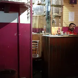 Lucky Bar & Restaurant
