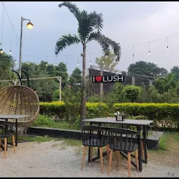 Lush Garden & Cafe