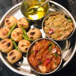 Maa annpurna tiffin service