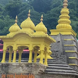 Maa Baglamukhi small temple nadholi