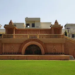 Maan Palace