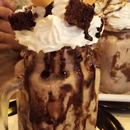 Mad over Freakshakes - NIZAMPET